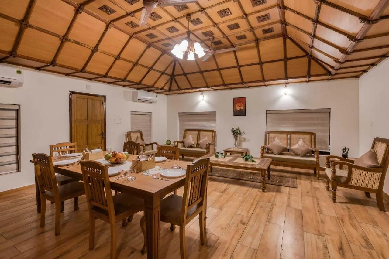 Villa The Backwater Heritage- Comp Breakfast With River View, Ocean Breeze & Lawn By Stayvista - Alappuzha Inde