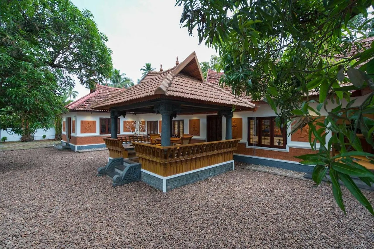 The Backwater Heritage- Comp Breakfast With River View, Ocean Breeze & Lawn By Stayvista - Alappuzha Villa
